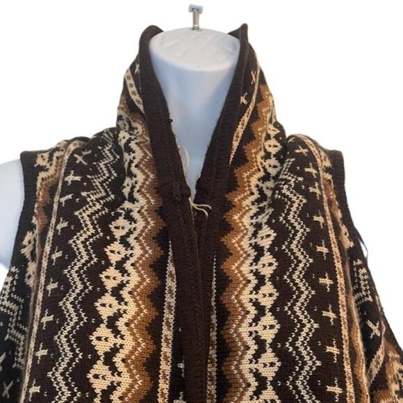 Urban Behavior Rebel Black and Tan Patterned Asymmetrical Boho Vest, Small - Picture 3 of 7